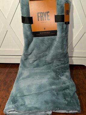 Frye Oversized Faux Fur Throw Blanket in Seafoam Blue
